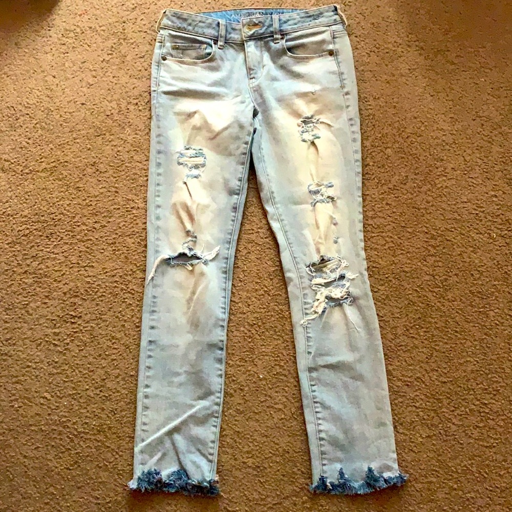 American Eagle Light Wash Skinny Jeans